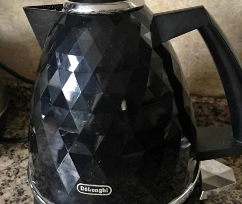 DeLonghi Electric kettle