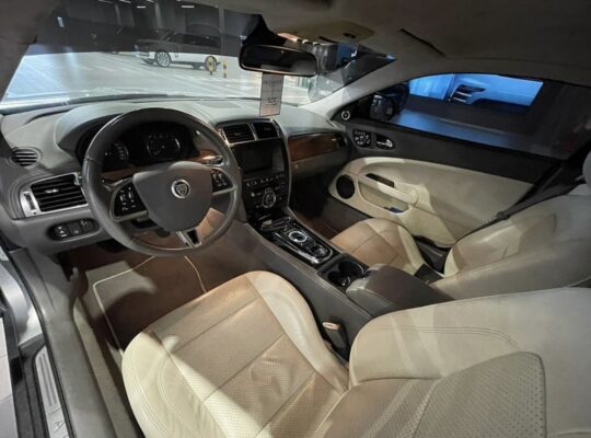 Jaguar XK 2012 full option Gcc for sale