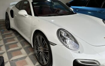 Porsche 911 turbo 2014 Gcc for sale