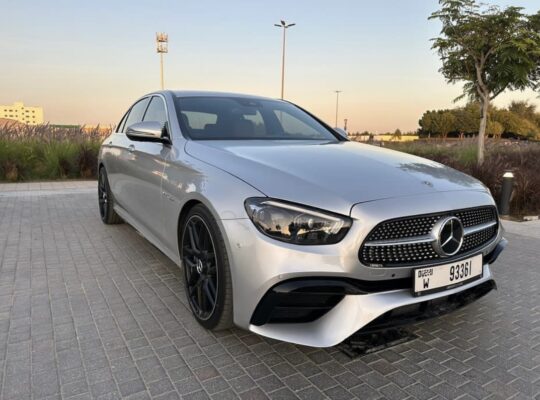 Mercedes E300 full option 2019 imported