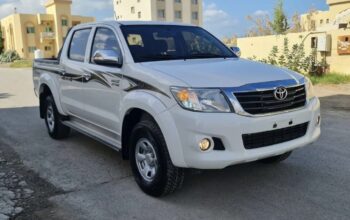 Toyota Hilux 2.7 4WD 2015 in good condition