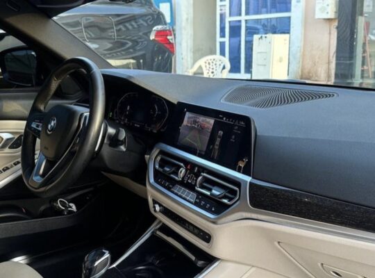 BMW 330 full option 2020 imported