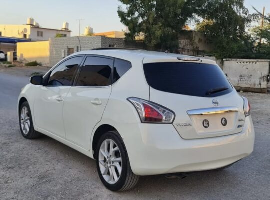 Nissan Tiida SL 1.8 2014 Gcc full option