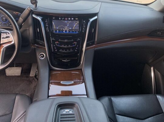 Cadillac Escalade 2019 Gcc full option