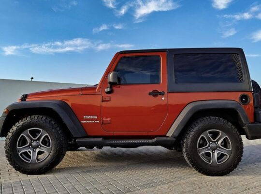 Jeep Wrangler sport coupe 2014 in good condition