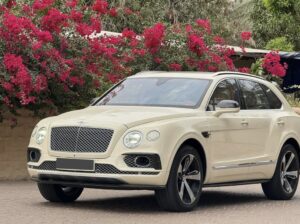 Bentley Bentayga full option 2017 Gcc for sale