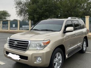 Toyota Land Cruiser GXR 2014 in good condition