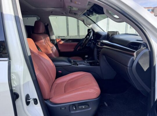 Lexus Lx570 Gcc 2016 full option for sale