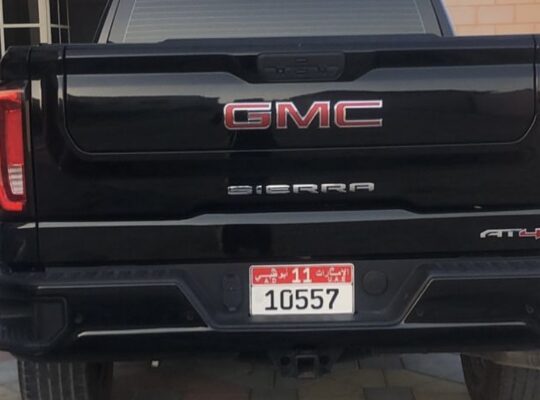 GMC Sierra coupe 2021 AT4 Gcc in good condition