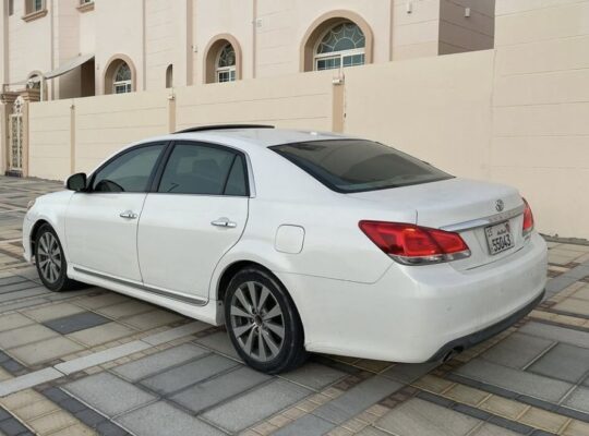 Toyota Avalon limited 2011 Gcc for sale