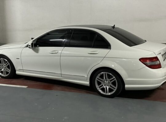 Mercedes C250 Gcc 2009 in good condition