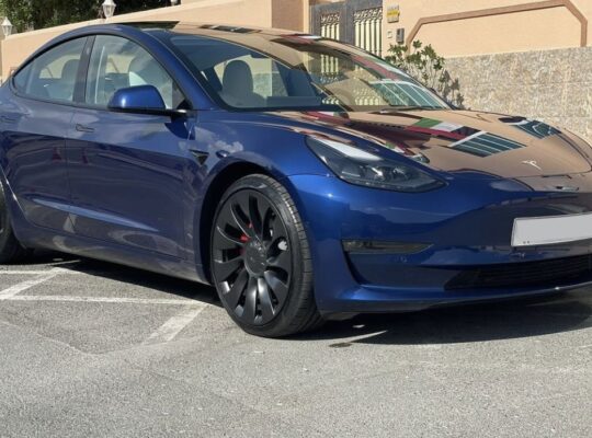 Tesla model 3 performance 2021 Gcc for sale