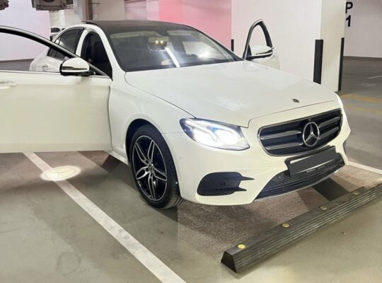 Mercedes E300 AMG full option 2019 for sale