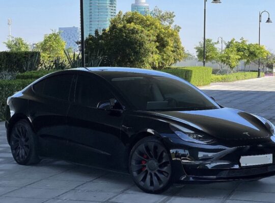 Tesla model 3 performance 2021 Gcc for sale