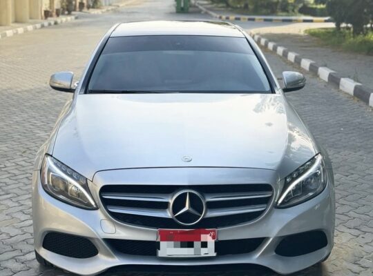 Mercedes C300 imported 2015 in good condition