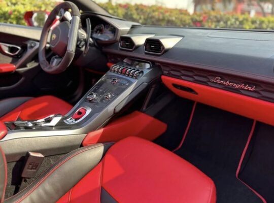 Lamborghini Huracan spider 2017 Gcc for sale