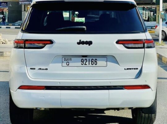 Jeep Grand Cherokee L 2022 in good condition