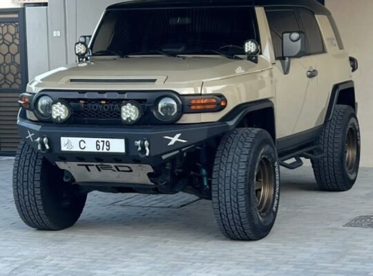 Toyota FJ 2014 full option Gcc modified for sale