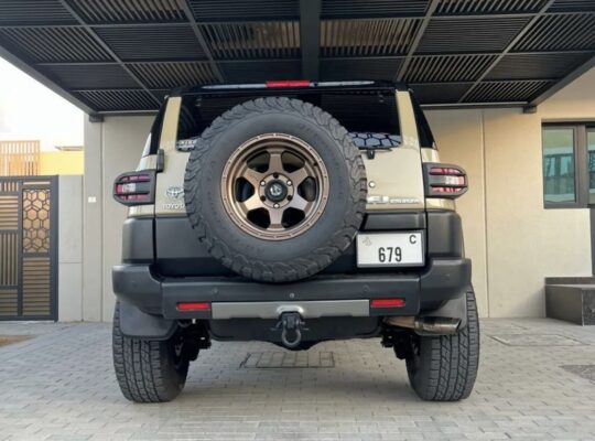 Toyota FJ 2014 full option Gcc modified for sale