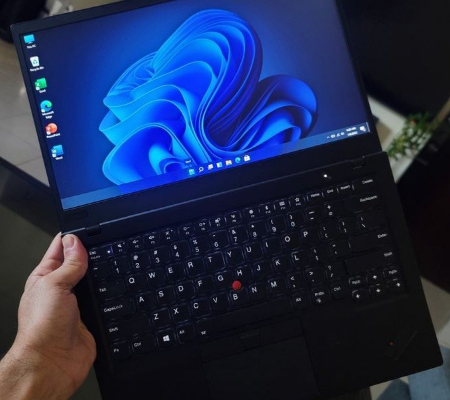 LenovoThinkpad Slim ultrabook laptop For Sale