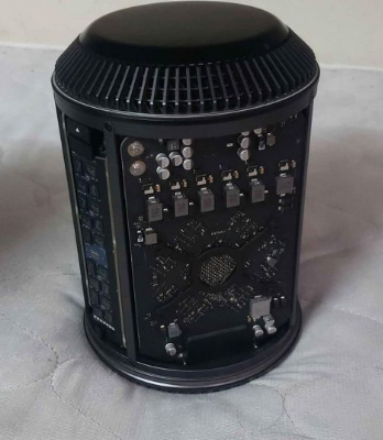 Mac Pro cylinder Xeon E5 64GB RAM For Sale