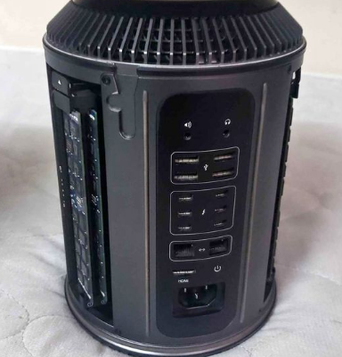 Mac Pro cylinder Xeon E5 64GB RAM For Sale