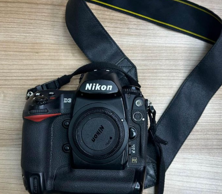 Nikon D3 FX DSLR Camera (Body Only) for sale