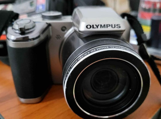 OLYMPUS STYLUS SP-820UZ FULL HD CAMARA FOR SALE