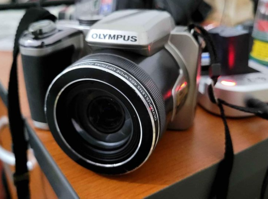 OLYMPUS STYLUS SP-820UZ FULL HD CAMARA FOR SALE