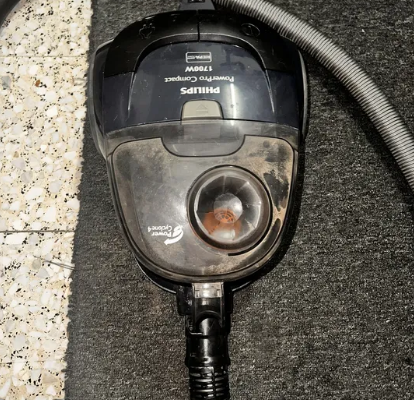 Phillips vacuum cleaner 1750 watts for sale