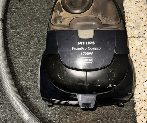 Phillips vacuum cleaner 1750 watts for sale