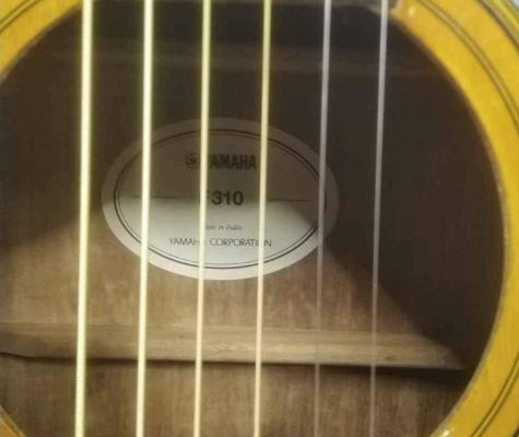 YAMAHA ELECTRIC ACOUSTIC GUITAR FOR SALE