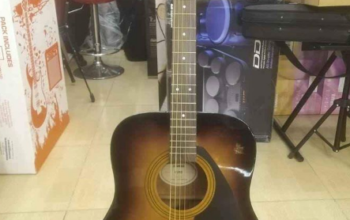 YAMAHA ELECTRIC ACOUSTIC GUITAR FOR SALE