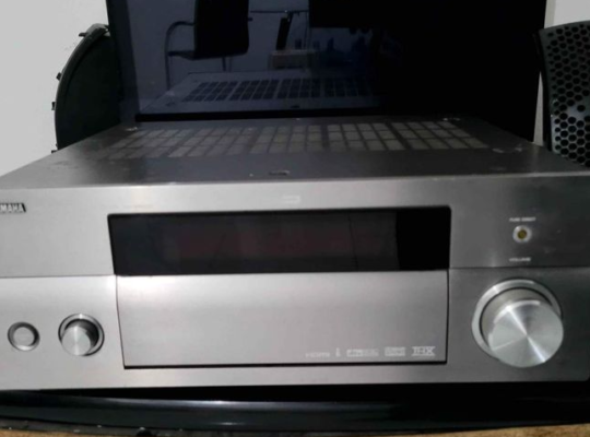 YAMAHA RX-V4600 HIGH END AMPLIFIER