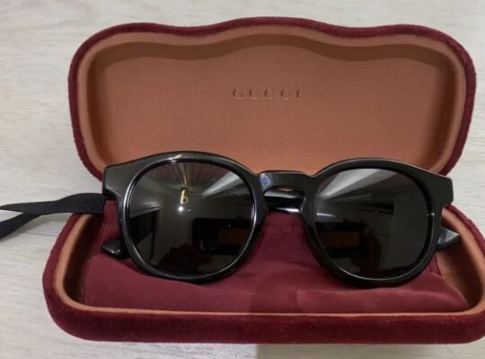 GUCCl Sunglasses For Sale