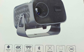 LED 4k projector auto focus available for sale