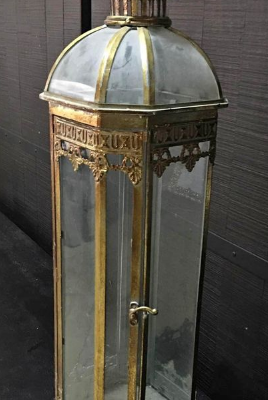 Beautiful lantern for sale