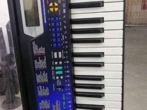 Casio -CTK-411 Piano 49 Keys Elecrronic Keyboards