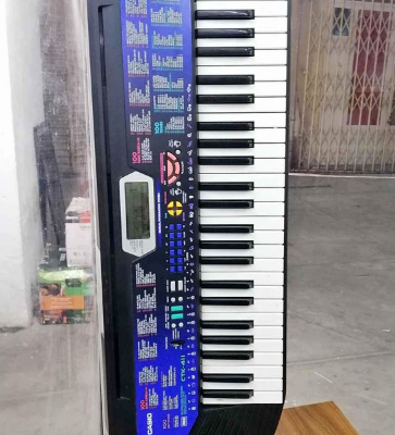 Casio -CTK-411 Piano 49 Keys Elecrronic Keyboards