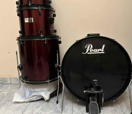 PEARL DRUMS SET FOR SALE