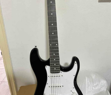 Display4top Full-Size Electric Guitar For Sale