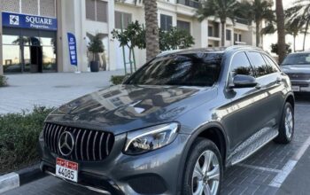 Mercedes GLC300 in good condition 2017 USA importe