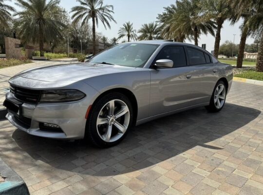 Dodge Charger SXT 2017 Gcc in good condition for s