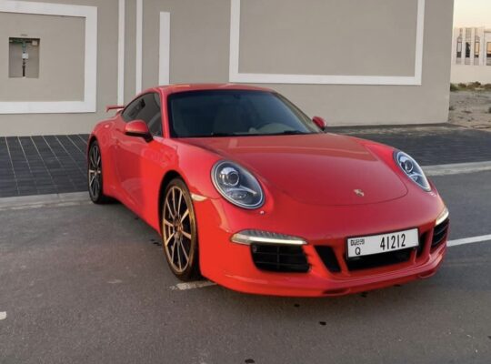 Porsche carrera 4S 911 in good condition 2014 for