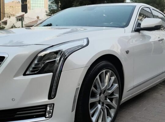 Cadillac CT6 full option 3.6L 2017 USA imported fo