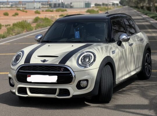 Mini Cooper S 4 Door 2017 Gcc for sale