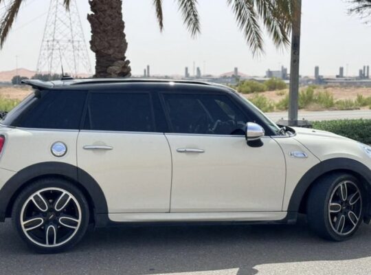 Mini Cooper S 4 Door 2017 Gcc for sale