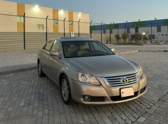 Toyota Avalon limited 2008 Gcc in good condition