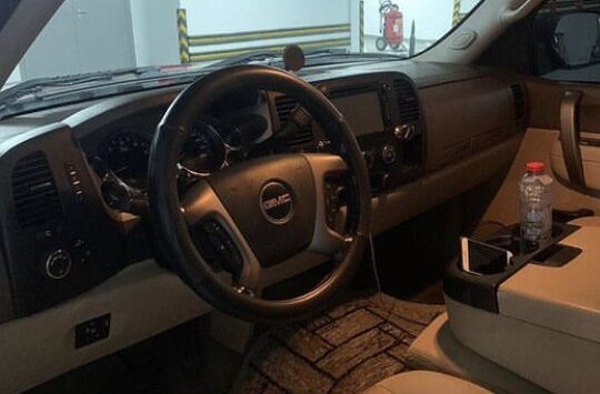 GMC Sierra Z71 coupe 2012 Gcc in good condition fo