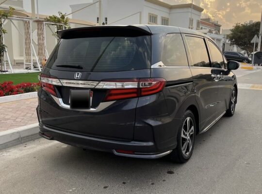 Honda Odyssey 2016 Gcc full option for sale